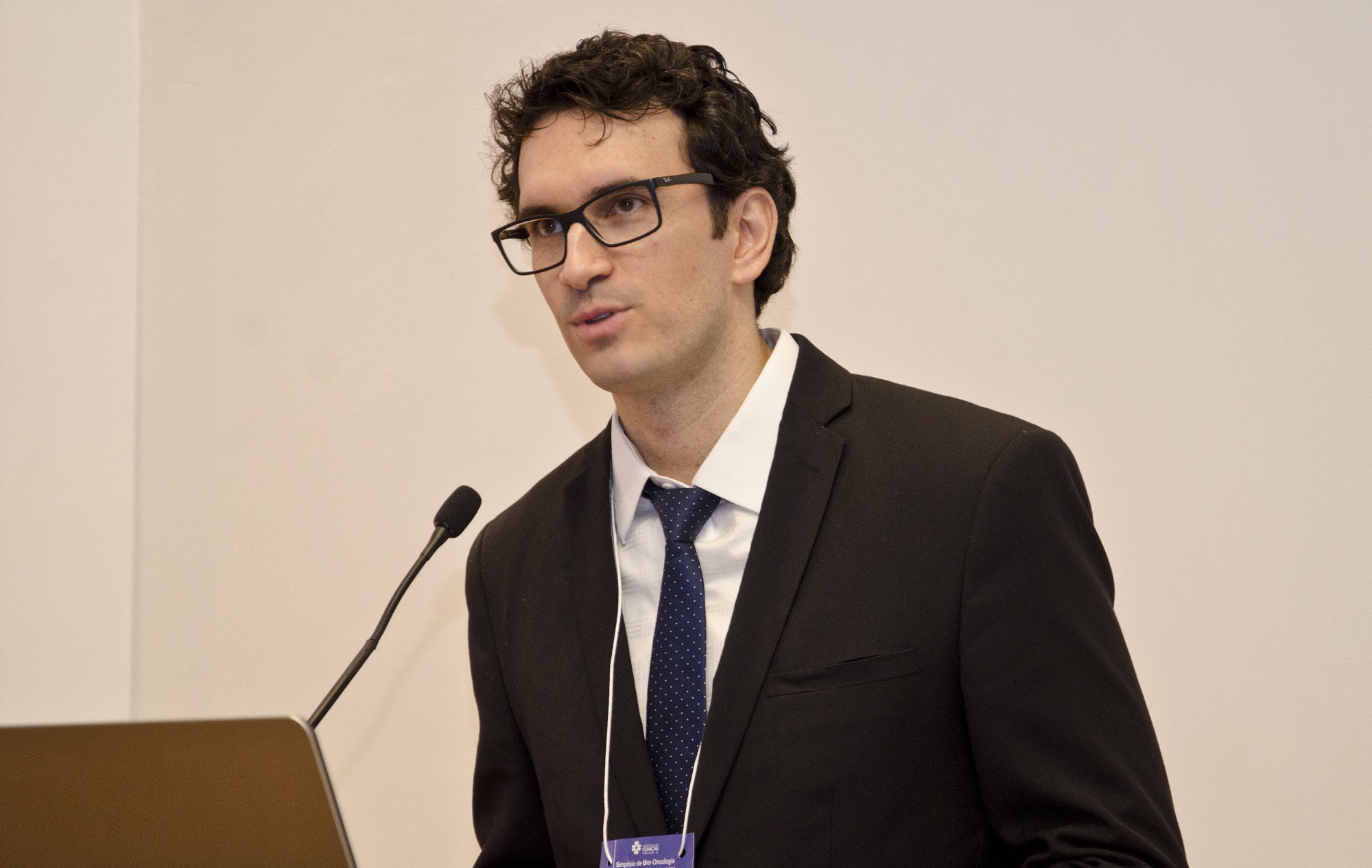Dr. Lucas Burttet participa de evento de uro-oncologia e cirurgia robótica no Hospital de Clínicas de Porto Alegre